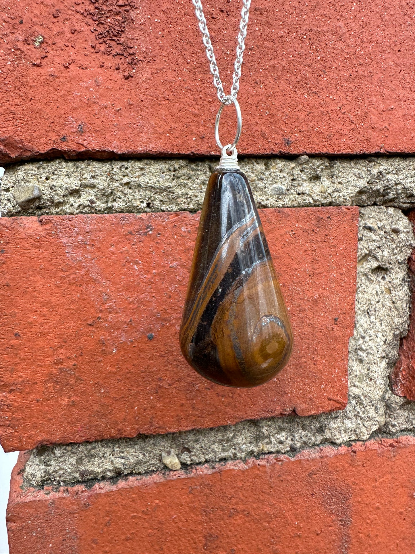 Sweet drop tigers eye necklace