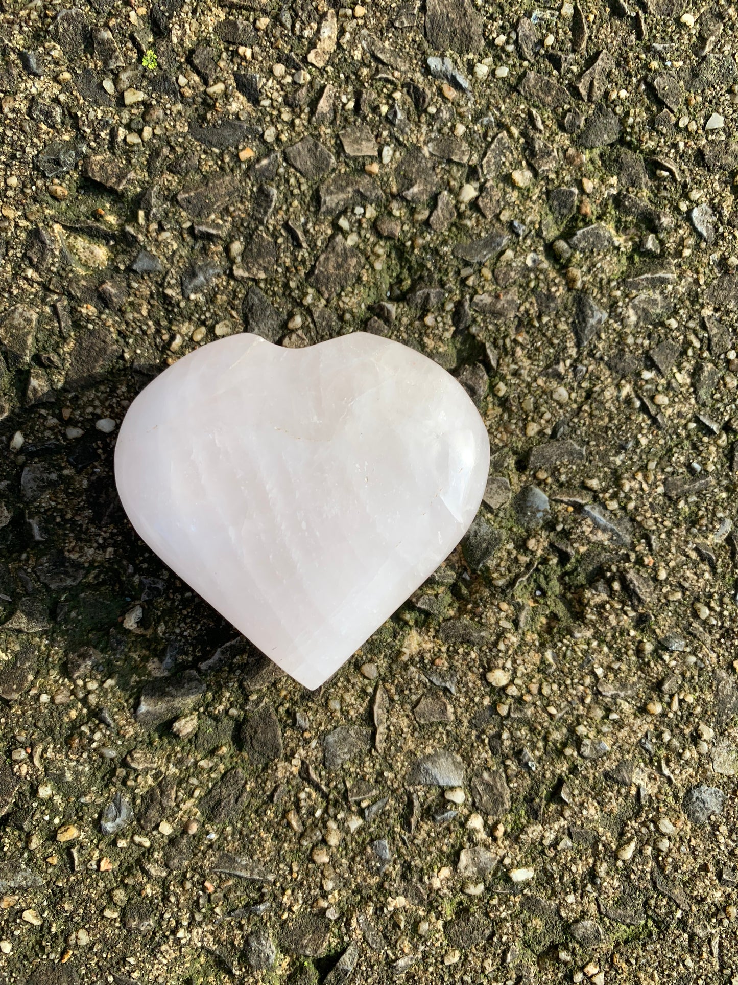 Heart shape rose quartz