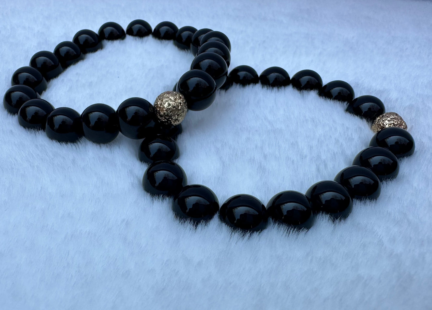 Hübsche Armbänder in Schwarz